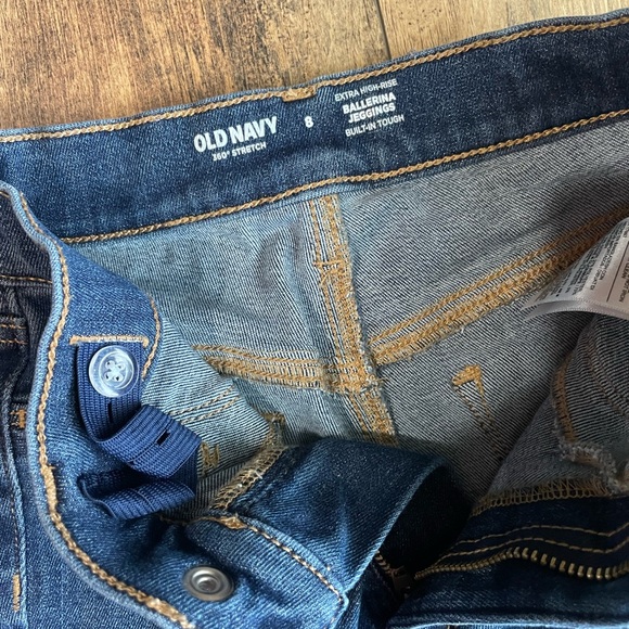 Girls Old Navy jeans, size 8 - Picture 2 of 4